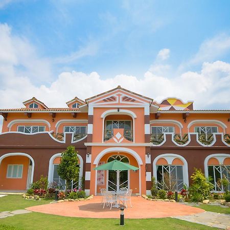 山閱聖堡羅莊園 Bed & Breakfast Yuchi Ngoại thất bức ảnh