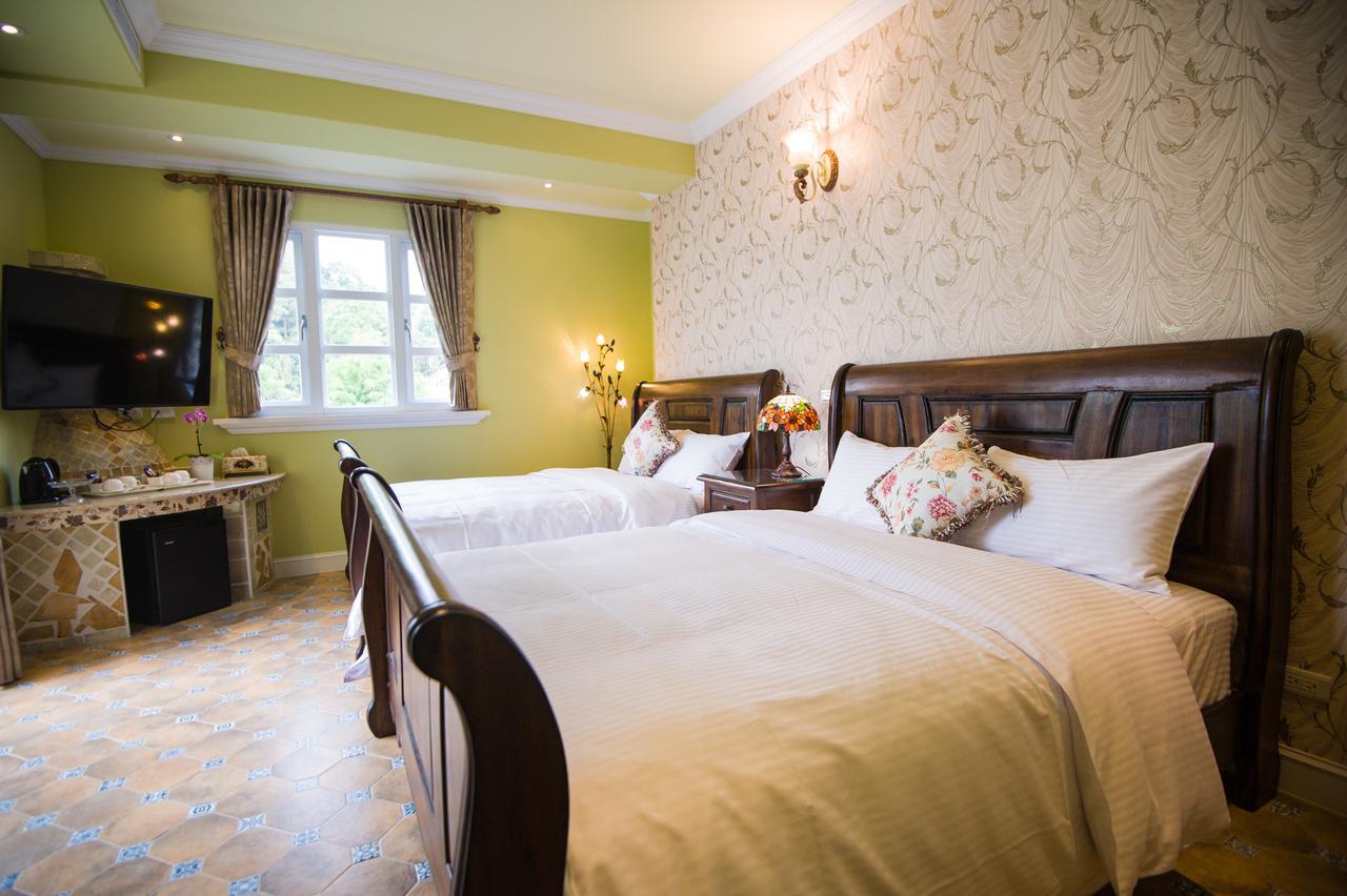 山閱聖堡羅莊園 Bed & Breakfast Yuchi Ngoại thất bức ảnh